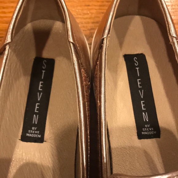 NWOT Steve Madden glitter slip ons - Picture 2 of 5